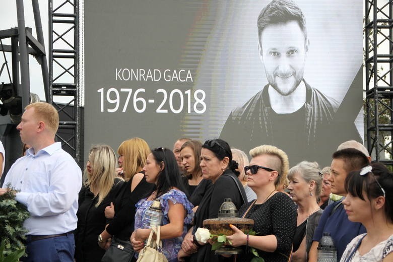 Konrad Gaca spoczął na cmentarzu w Lublinie. Tłumy...
