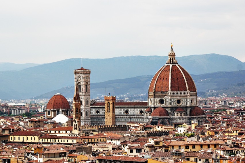 Przenieś się do stolicy Toskanii — Florencji, miasta pełnego...