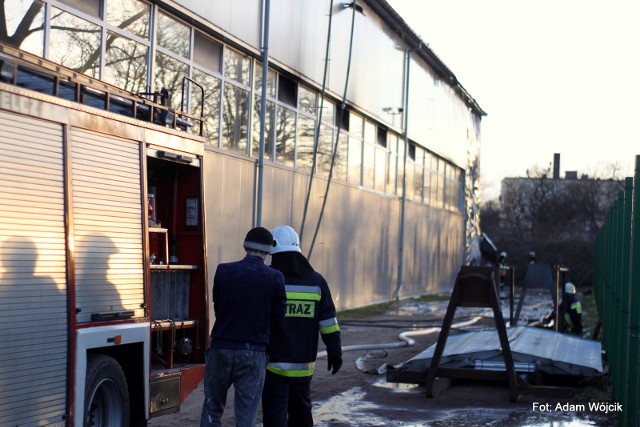 W środę około godziny 17 w Rymaniu (powiat kołobrzeski) doszło do pożaru hali produkcyjnej.Na miejsce zadysponowano 10 zastępów straży pożarnej. Na szczęście nikomu nic się nie stało.Zobacz także Pożar w Szczecinku