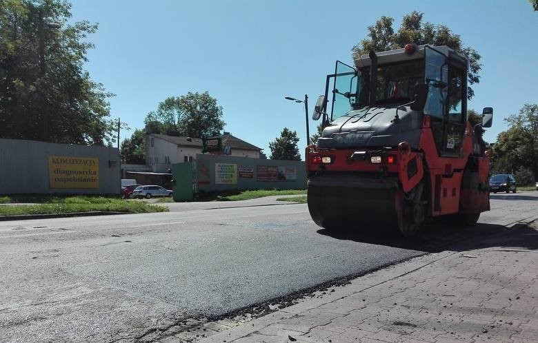 Do samorządów powiatu oświęcimskiego trafi ponad 28,5 mln zł na budowę i remonty dróg. Wiemy do których i na jakie inwestycje