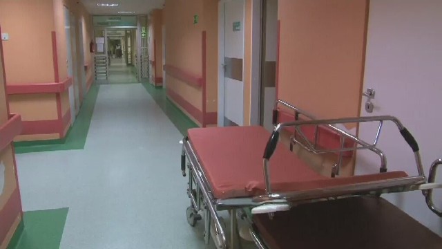 Policjanci z Legnicy aresztowali mężczyznę, który w poniedziałek na terenie legnickiego szpitala zaatakował pielęgniarkę.