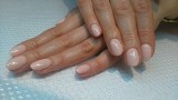 Modny wiosenny manicure - subtelny i pastelowy