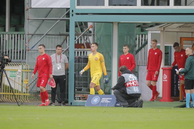 W pierwszym meczu eliminacji mistrzostw Europy U-19, Polacy przegrali w Grodzisku z Finlandią 1:3 (0:2).