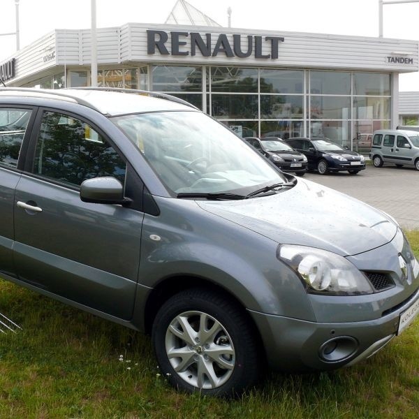 Renault koleos, konkurent między innymi forda kugi czy też nissana qashqai, kosztuje minimum 80.900 złotych.