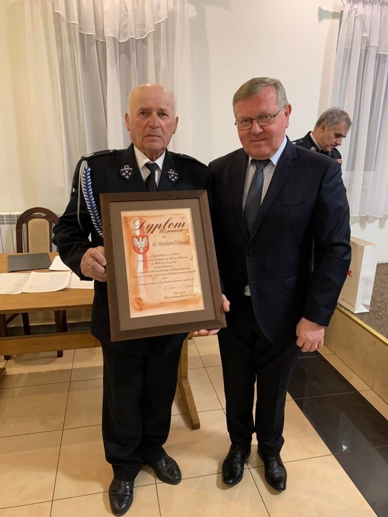 Prezes Ochotniczej Straży Pożarnej w Woli Łęczeszyckiej świętował 50-lecie pracy