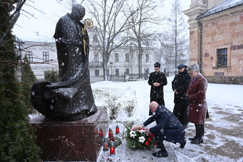 Nie uległ komunistom. 72 lat temu aresztowano biskupa kieleckiego Czesława Kaczmarka