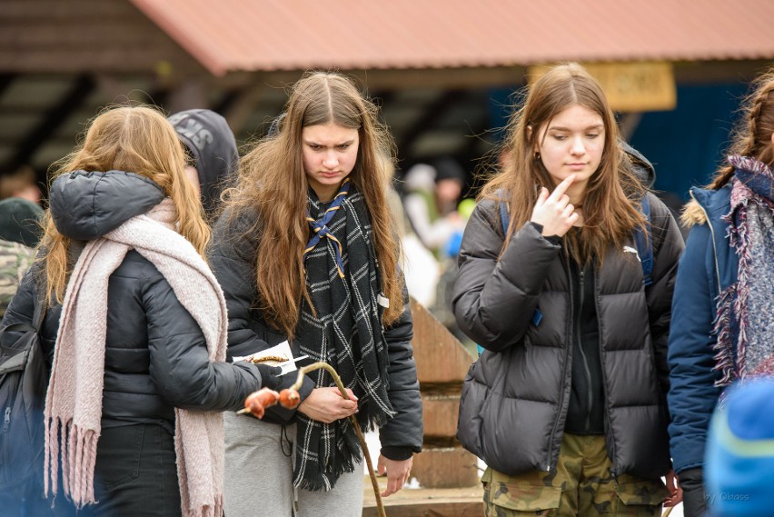 Rajd Śladami Powstańców Styczniowych. Prawie 700 podlaskich harcerzy uczciło pamięć powstańców (zdjęcia)