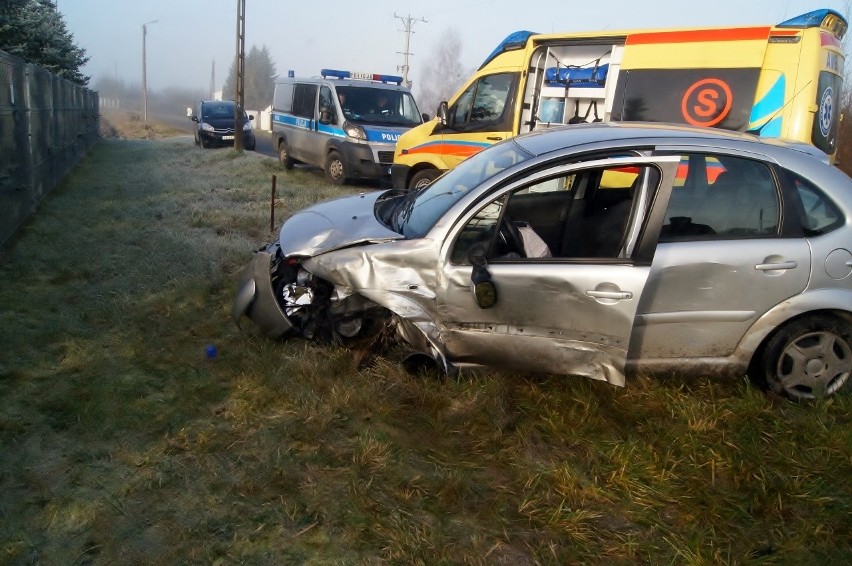 Wypadek w Bolesławicach. Ranna kobieta (wideo, zdjęcia)