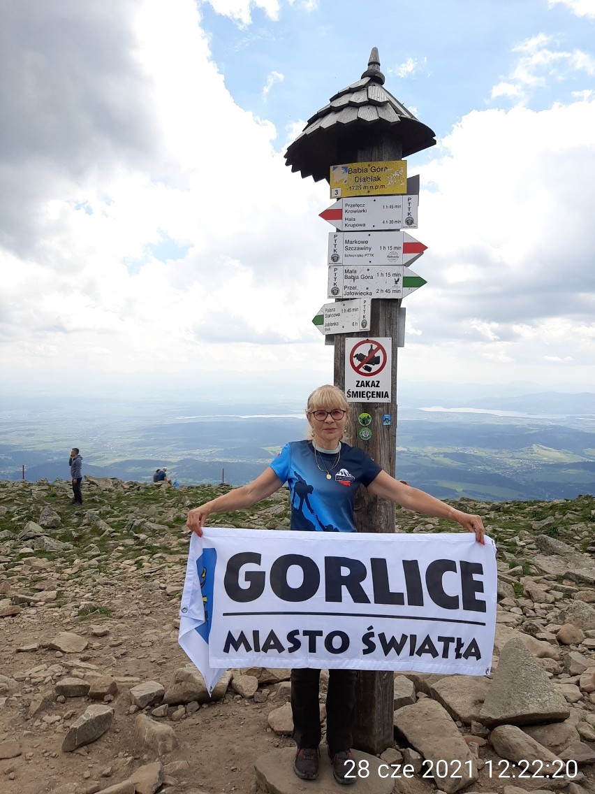 Gorliczanka Wiesława Brudniak zdobywa trzecią odznakę Korony Gór Polski. Weszła już na 21 z 28 najwyższych szczytów