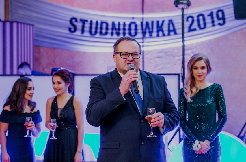 Studniówka 2019 Liceum Ogólnokształcącego im. mjr. Henryka...