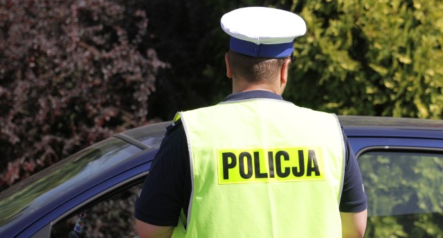Policjanci poszukują świadków wypadku w Tarnobrzegu - Wielowsi. Zdjęcie ilustracyjne