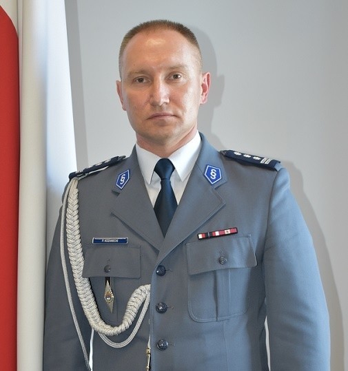 Przemysław Kozanecki, komendant policji w Gnieźnie, ma 13...