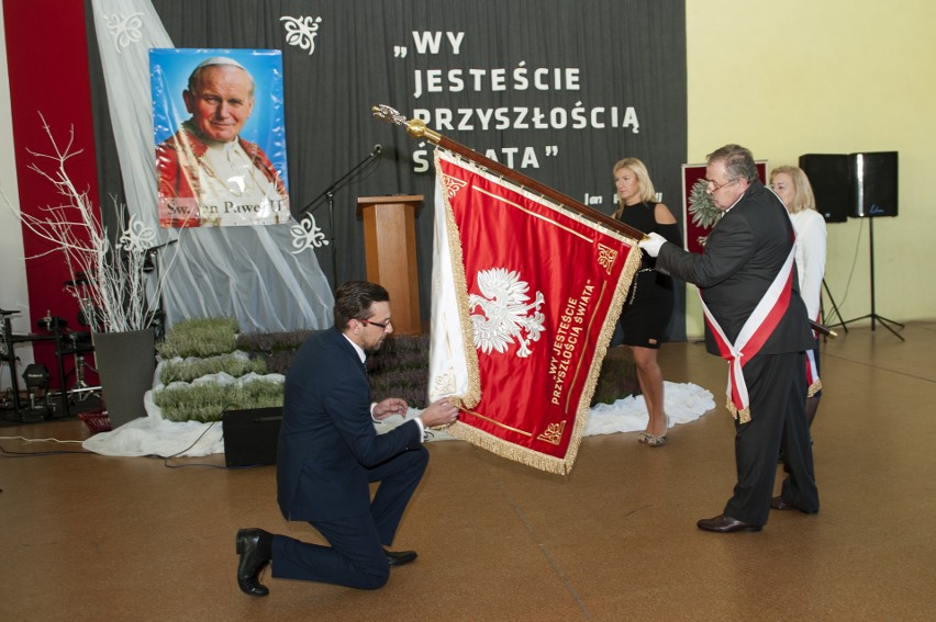 Łapanów. Św. Jan Paweł II patronem CKZiU