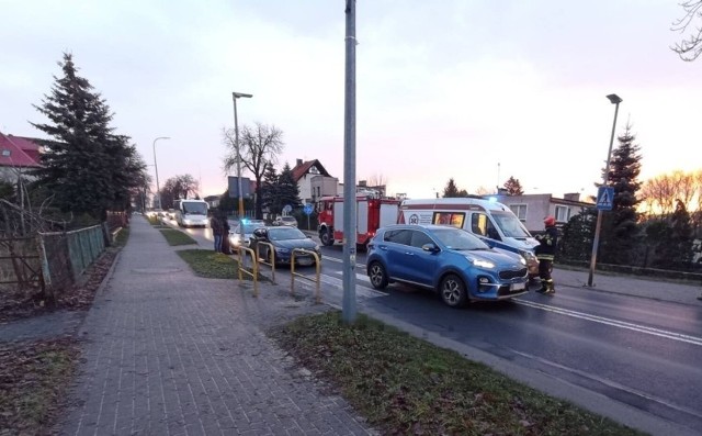 Potrącenie 16-latki na al. Wojska Polskiego w Człuchowie. Poszkodowana wylądowała w szpitalu