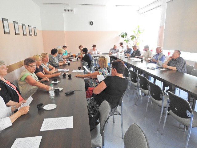 18 czerwca w Karlińskim Ośrodku Kultury odbyła ostatnia w tej kadencji XVI sesja Miejskiej Rady Seniorów. Rada ma już nowy skład.