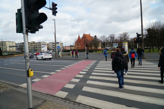 Do niepokojącej sytuacji miało dojść w czwartek ok. godz. 7 rano w okolicach przystanku tramwajowego na rondzie Śródka.