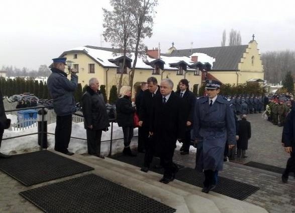 Warszawa. Pogrzeb zamordowanego policjanta Andrzeja Struja (zdjęcia) 