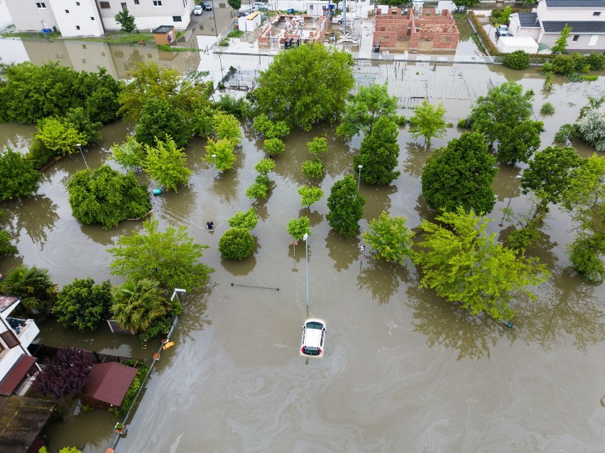 Katastrofalne powodzie we Włoszech. Premier Giorgia Meloni skraca pobyt na szczycie G7