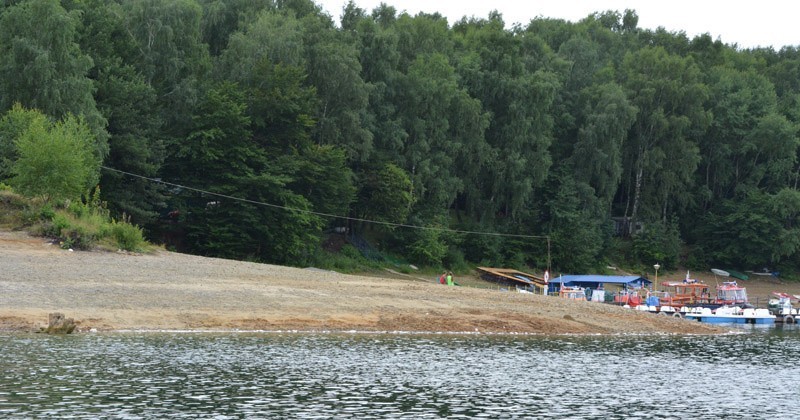 Niski stan wody w Jeziorze Solińskim.