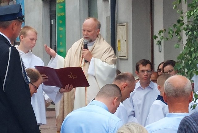 Procesja z okazji Uroczystości Najświętszego Ciała i Krwi Chrystusa w Stopnicy.