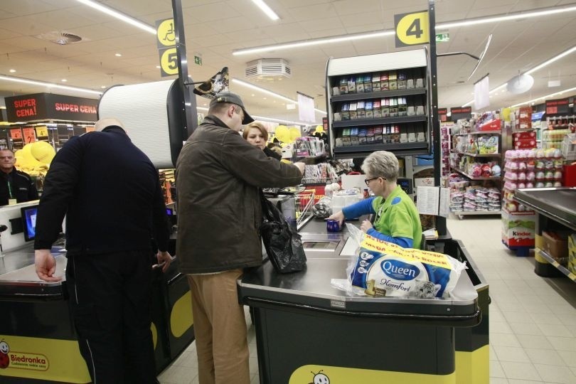 Kolejna Biedronka w Łodzi. Sieć otworzyła dziś sklep na Bałutach. Zobaczcie, co można dziś kupić w specjalnej promocji [zdjęcia] 