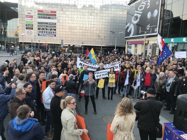 10 dzień strajku nauczycieli. W czwartek kolejne spotkanie z rządem