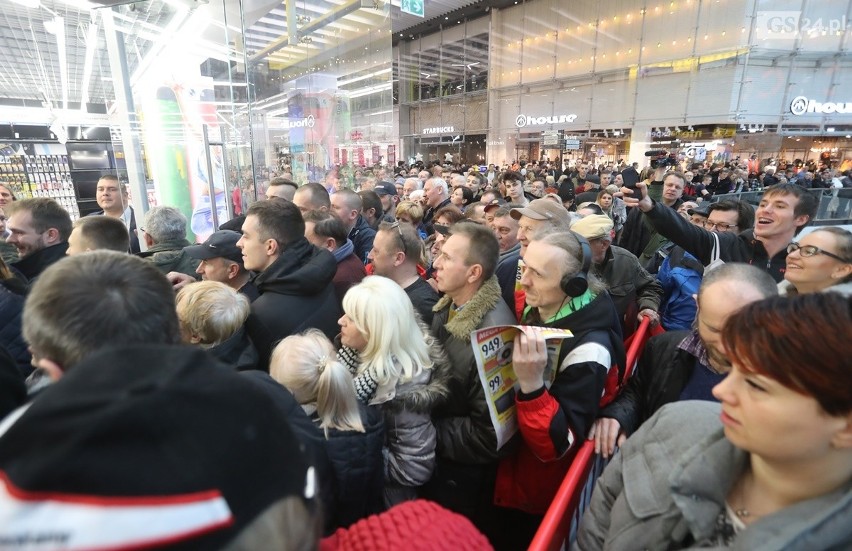 Otwarcie nowej części Centrum Handlowo-Rozrywkowego Galaxy w...