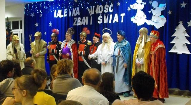 Wydarzeniem przeglądu w Bejscach był występ grupy kolędniczej Dwunastu z Herodem z Czyżowic.