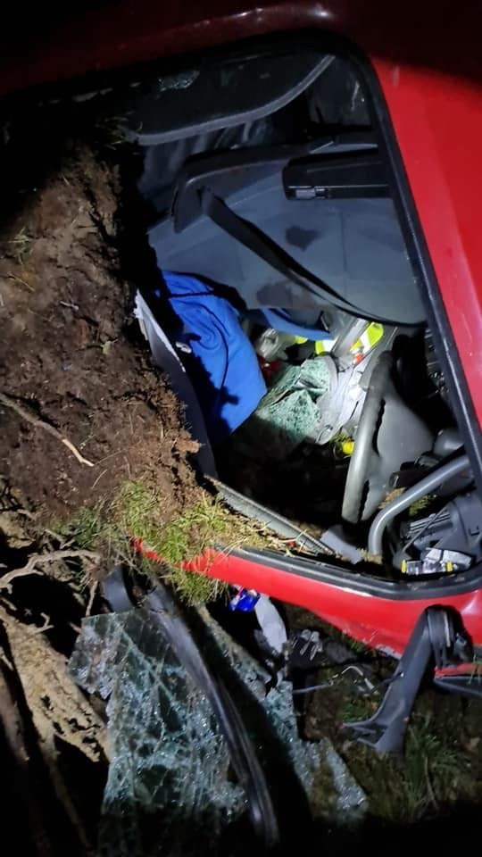 Wypadek na DK10 pod Bydgoszczą. Zmiażdżona kabina kierowcy [zdjęcia]
