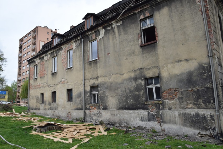 Rybnik: Burzą dworek z ulicy Dworek. Znika kolejny zabytek