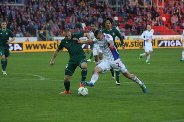 Śląsk Wrocław przegrał w Zabrzu 1:2 po golu w 92 min spotkania. Zwycięskie trafienie zaliczył Sebastian Steblecki.