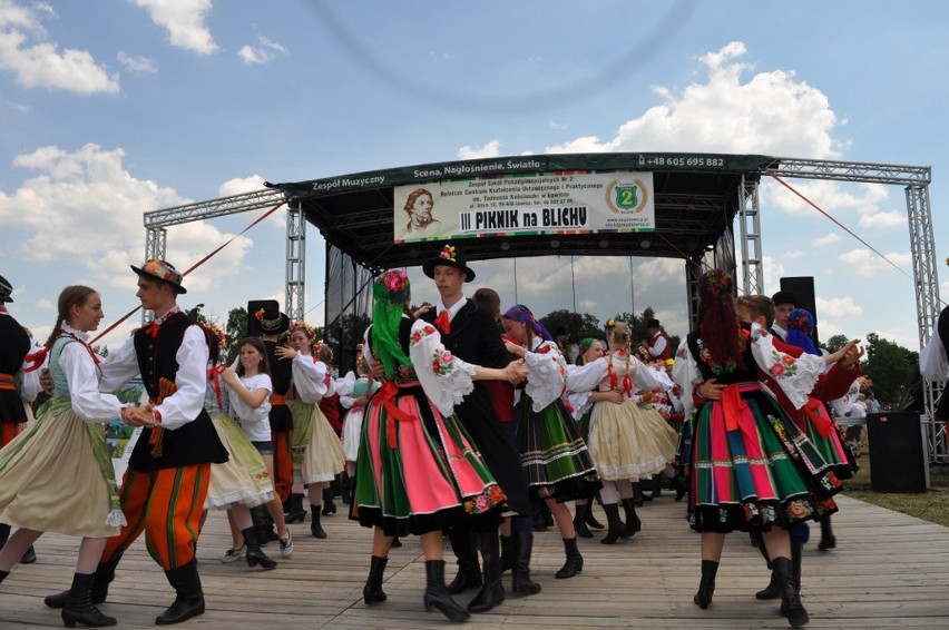 Grupa z Zielonej Góry integrowała się z łowickimi zespołami folklorystycznymi [Zdjęcia]