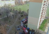 Pożar wieżowca we Wrocławiu. Jedna osoba ranna, 7 zastępów strażaków w akcji [ZOBACZ]