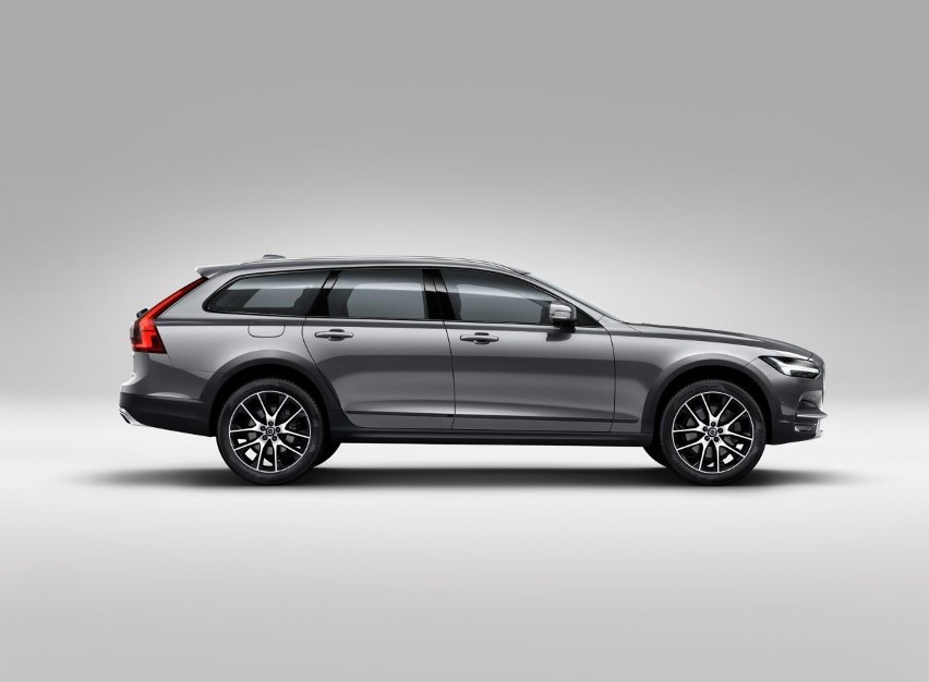 Volvo V90 Cross Country...