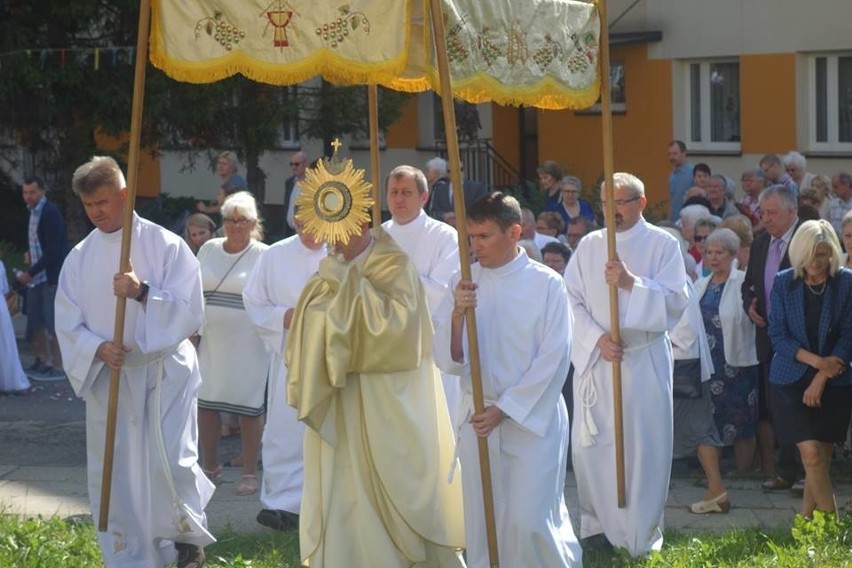 Boże Ciało w Jastrzębiu: Tłumy na procesji