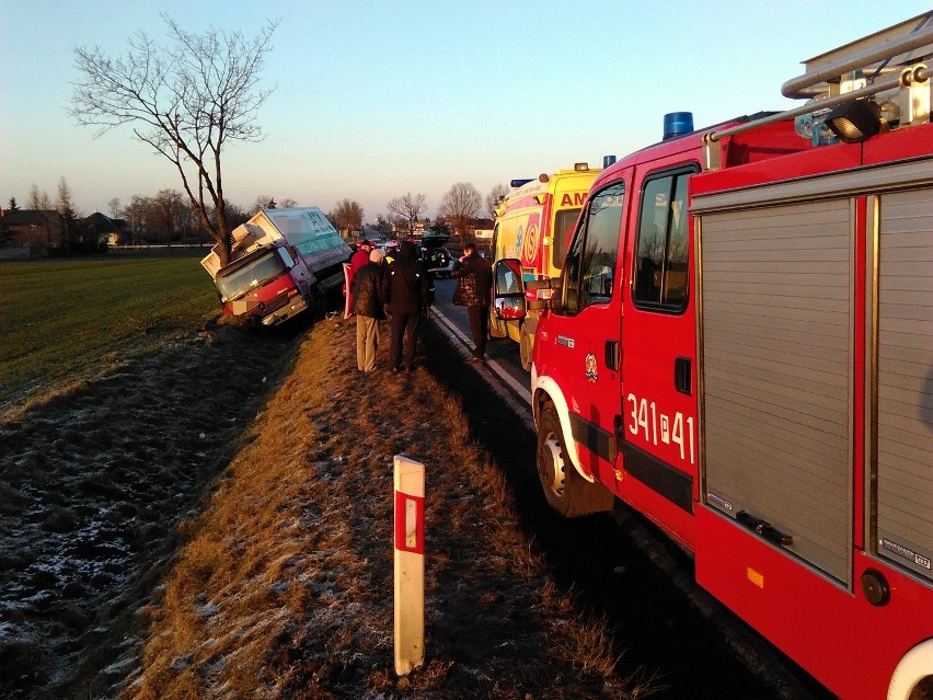 Tragedia na drodze. Kierowca ciężarówki dostał zawału [ZDJĘCIA]