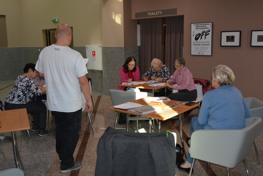 Seniorzy ćwiczyli pamięć w Ostrołęckim Centrum Kultury [ZDJĘCIA]