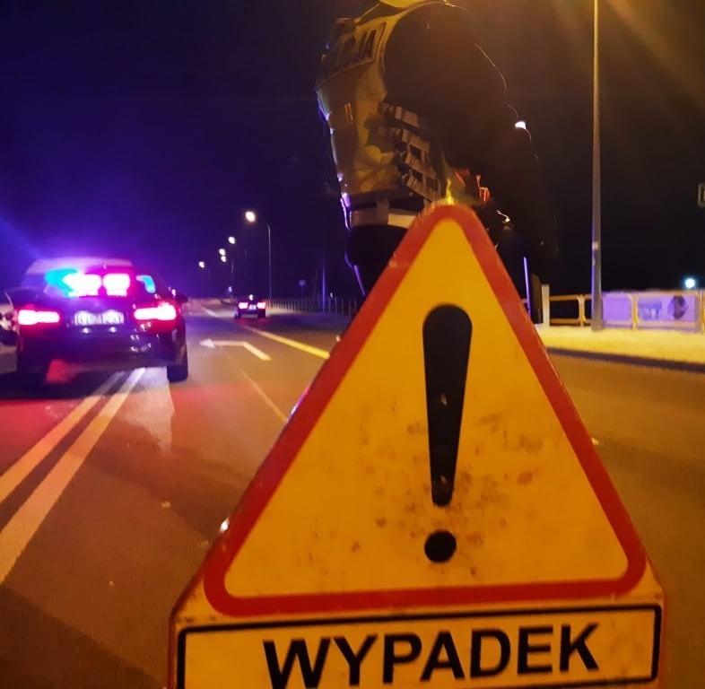 Jabłonka Kościelna. Wypadek na DK 66. Zderzenie volkswagena z nissanem. Ranna kobieta [ZDJECIA]