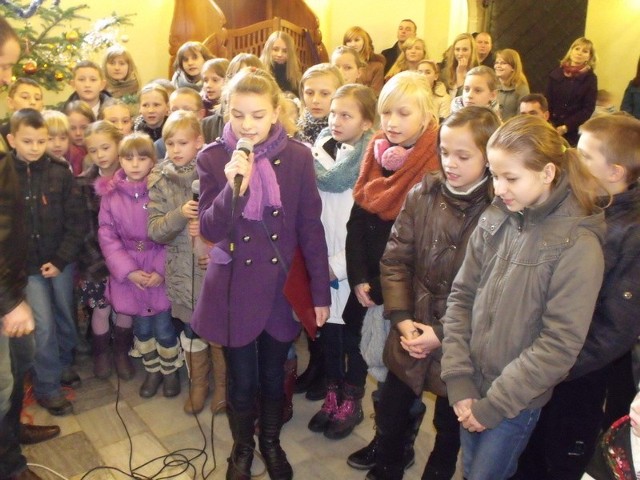 Dzieci z Zespołu Szkół w Łagowie przypomniały najpiękniejsze kolędy i pastorałki