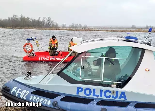 Policjanci i strażacy od kilku dni przeszukują okolice Kłopotowa