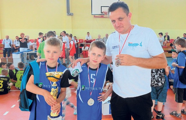 Młodzi podopieczni Dariusza Bryły - od lewej Leon Lebiedowicz i Bartłomiej Nagórski  - w lipcu zagrają w finale krajowym