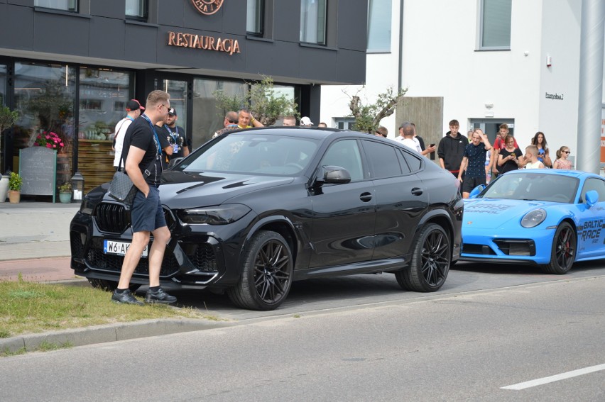 To była niesamowita gratka dla miłośników motoryzacji. Do...