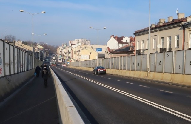 Tak w poniedziałek, 21 listopada wyglądała ulica Słowackiego w Radomiu.