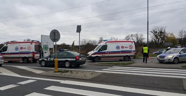 Do wypadku doszło dziś około godziny 11.00 na skrzyżowaniu drogi wojewódzkiej 401 z drogą krajową nr 94 pod Brzegiem.