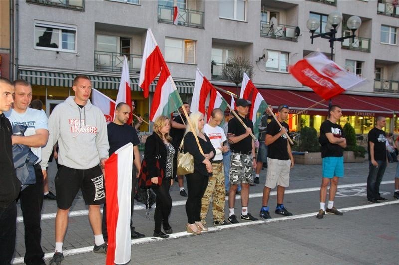 Wśród manifestantów przeważali młodzi ludzie.