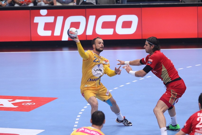 Vive Tauron Kielce po horrorze wygrał z Veszprem i zwyciężył w Lidze Mistrzów