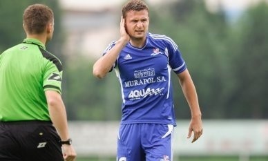 Fabian Pawela jeszcze w poprzednim sezonie strzelał bramki dla drugoligowych Czarnych Żagań. Teraz gra w Podbeskidziu Bielsko-Biała.