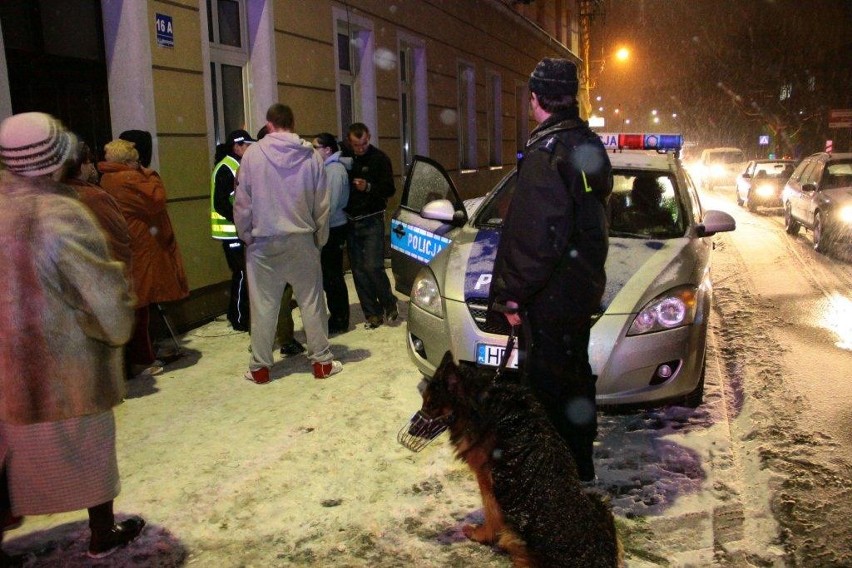 Policyjna interwencja przy ul. Luboszyckiej w Opolu. W...