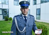 Policjant z Gubina, który ratuje życie w inny sposób. Mł. asp. Paweł Błaszczyk wyróżniony odznaką „Zasłużony Honorowy Dawca Krwi”