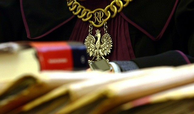 Czynności z podejrzanym jeszcze trwają w Prokuraturze Rejonowej w Białogardzie.